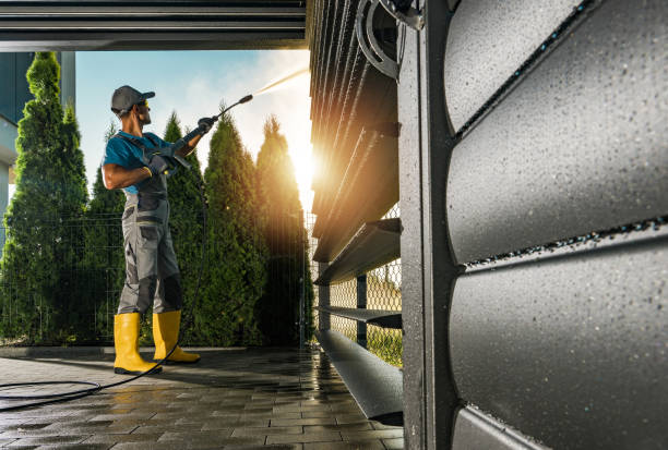 Professional Pressure Washing in Roosevelt Gardens, FL