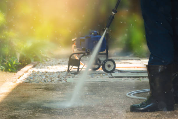 Best Animal Enclosure Cleaning  in Roosevelt Gardens, FL